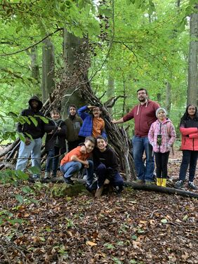 Stipendiatenkinder der 8. Generation beim Ferienkurs im Museum am Schölerberg